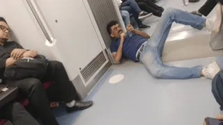Man Lies Down On Delhi Metro Floor, Blocks Way To Adjoining Coach | Internet Calls It ‘Uncool’